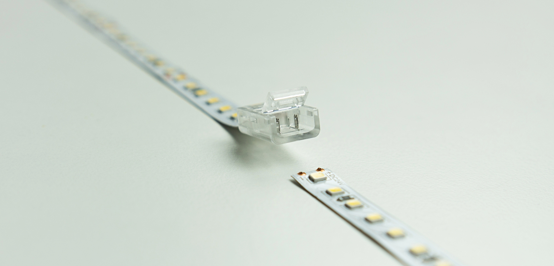 Kolíky pro proražení DPS